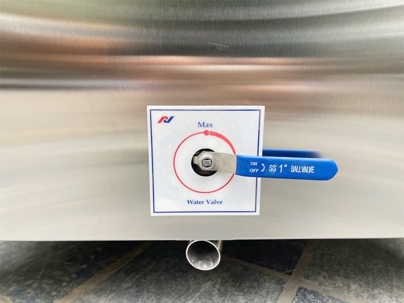 Tủ được thiết kế tối ưu cho hiệu suất nấu cao, vận hành an toàn và tiện lợi