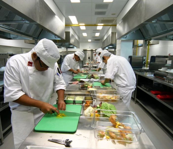 Việc phân khu chức năng rõ ràng đảm bảo hiệu quả hoạt động của bếp