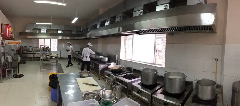 Bếp ga công nghiệp đôi cho phép chế biến nhiều món ăn cùng lúc 