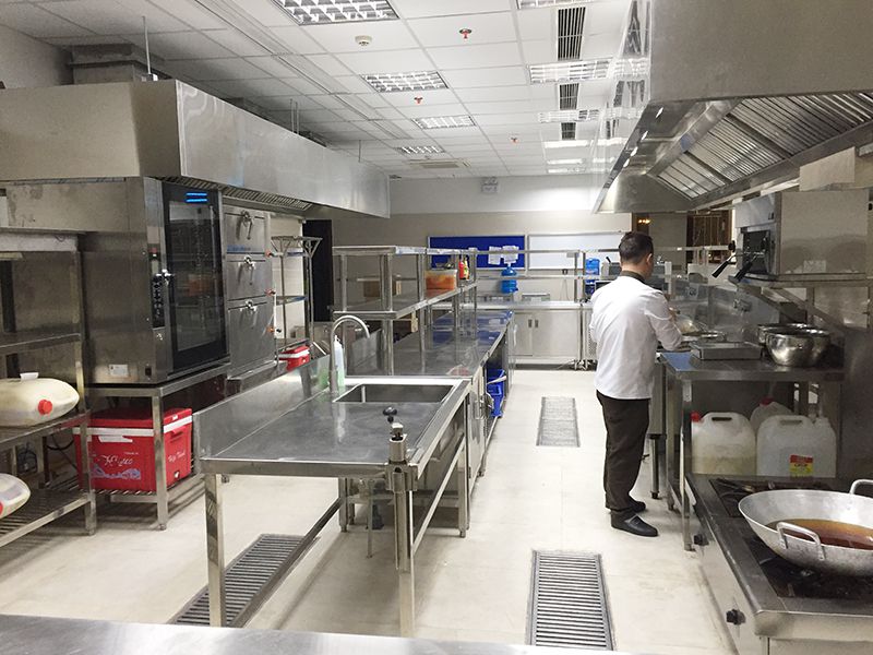 Làm thế nào để lập dự toán kế hoạch lắp đặt bếp công nghiệp?