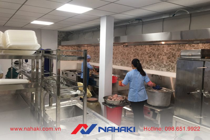 Tủ cơm công nghiệp NAHAKI được thiết kế tối ưu cho môi trường bếp công nghiệp