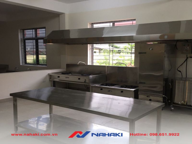 Bàn inox - Lựa chọn hàng đầu cho bếp công nghiệp