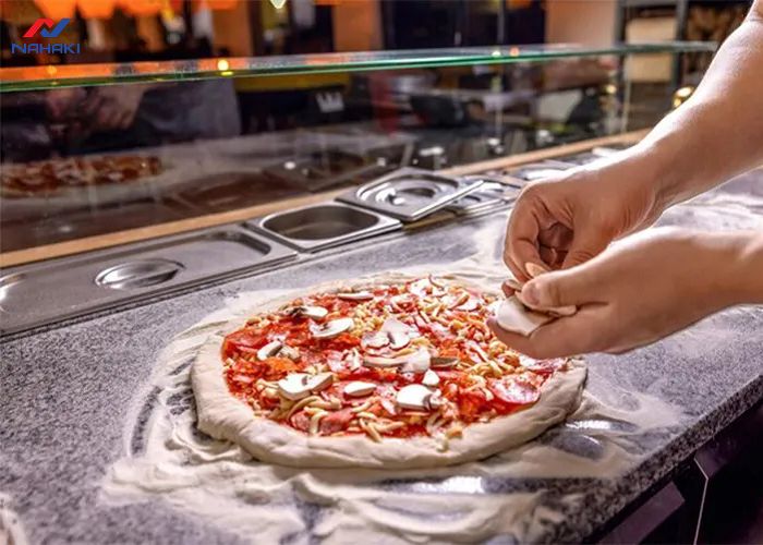 ban-lam-banh-pizza