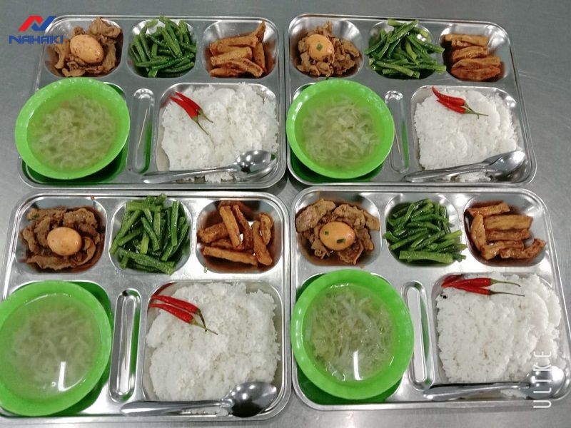 cac-mau-thuc-don-suat-an-cong-nghiep-25k