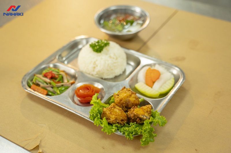 cac-mau-thuc-don-suat-an-cong-nghiep-25k