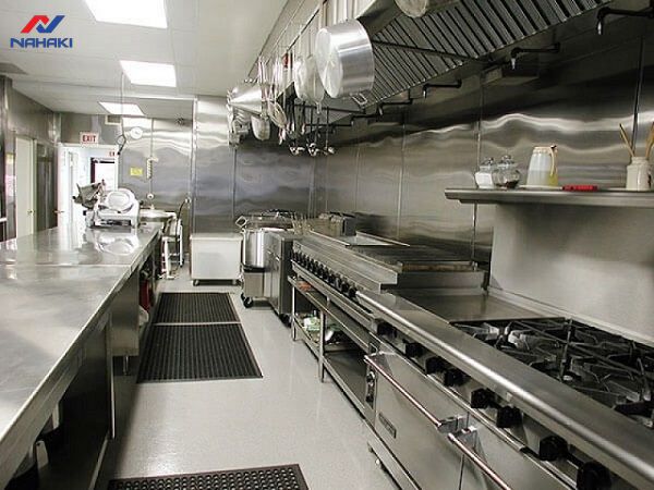 giai-phap-thiet-ke-bep-quan-an-nho-toi-uu