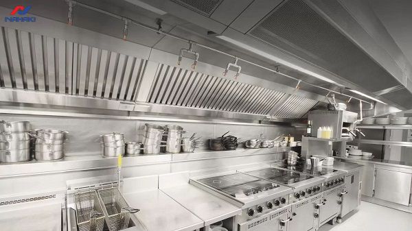 giai-phap-thiet-ke-bep-quan-an-nho-toi-uu