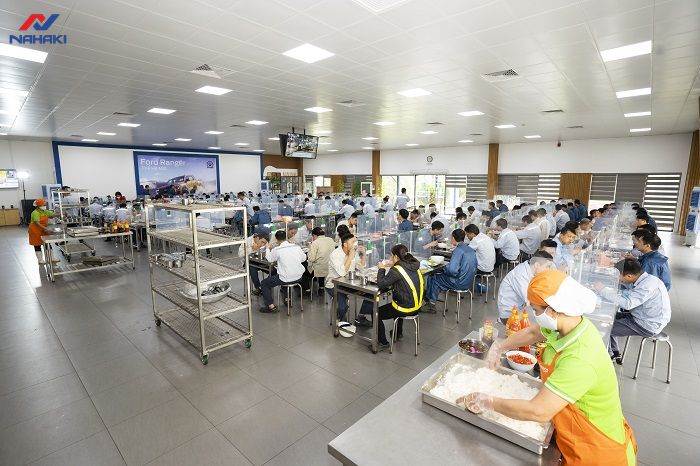 nha-an-cong-ty-dat-chuan-ve-sinh-an-toan-thuc-pham