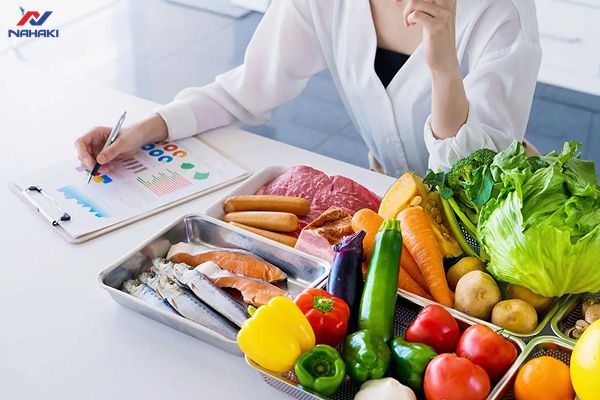 thiet-ke-bep-tap-the-quy-mo-lon-dat-chuan