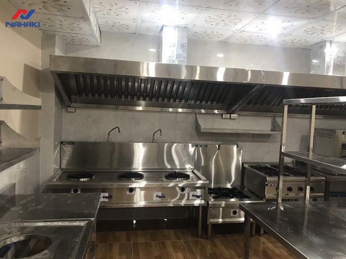 bep-tu-cong-nghiep-cu-co-nen-mua-khong