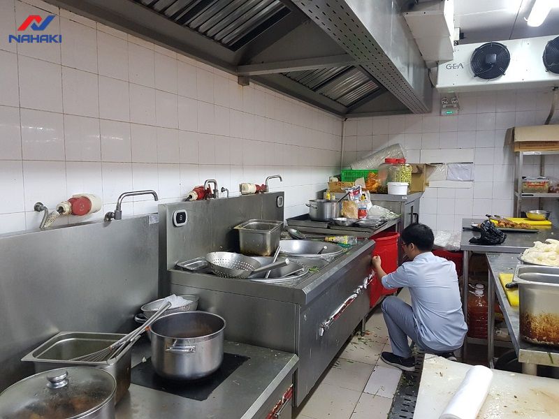 luu-y-mua-bep-tu-cong-nghiep-thanh-ly